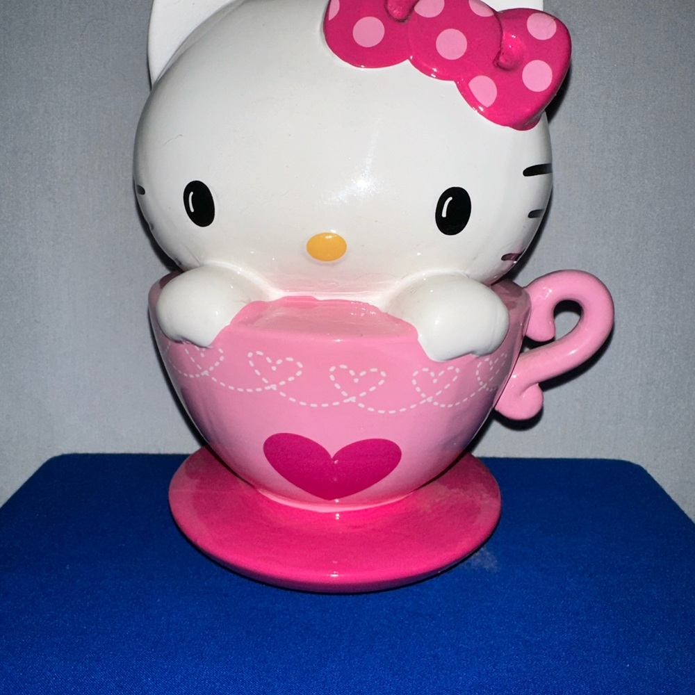 Hello Kitty Bank